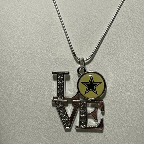 Dallas Cowboys NFL LOVE Charm Necklace NEW!! - Picture 1 of 3